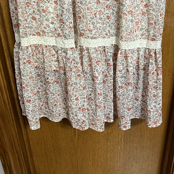 In Loom NWT cream floral midi dress.  Size L. - Picture 4 of 9